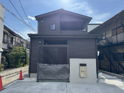 木の温もりと洗練が息づく和モダンな家