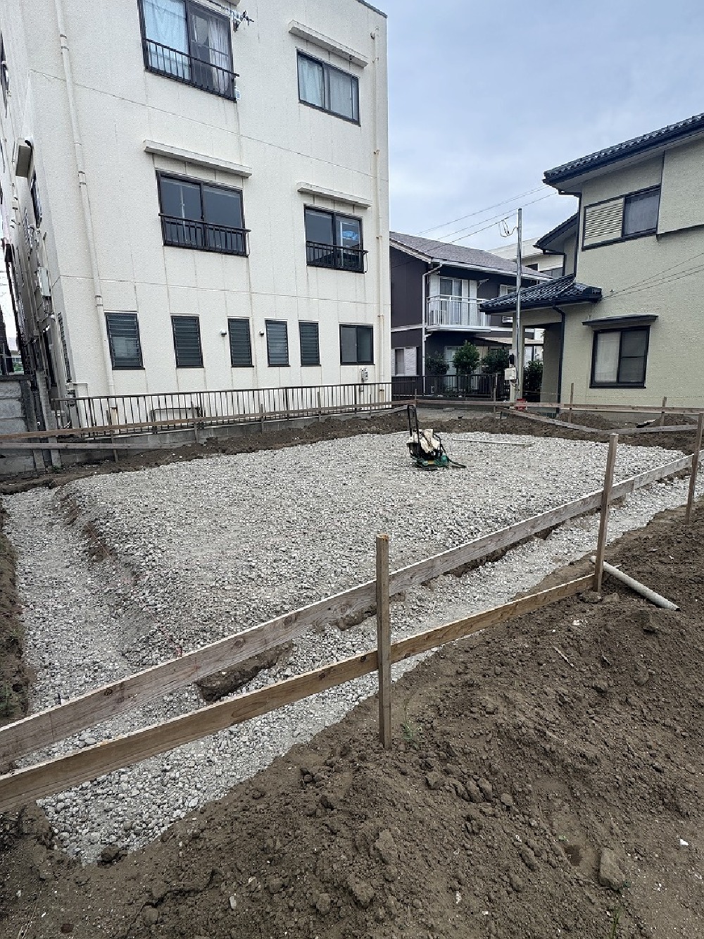基礎工事着工