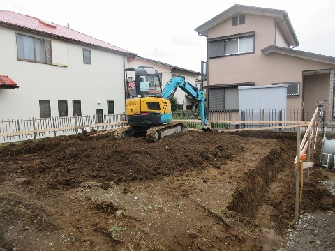 基礎工事着工