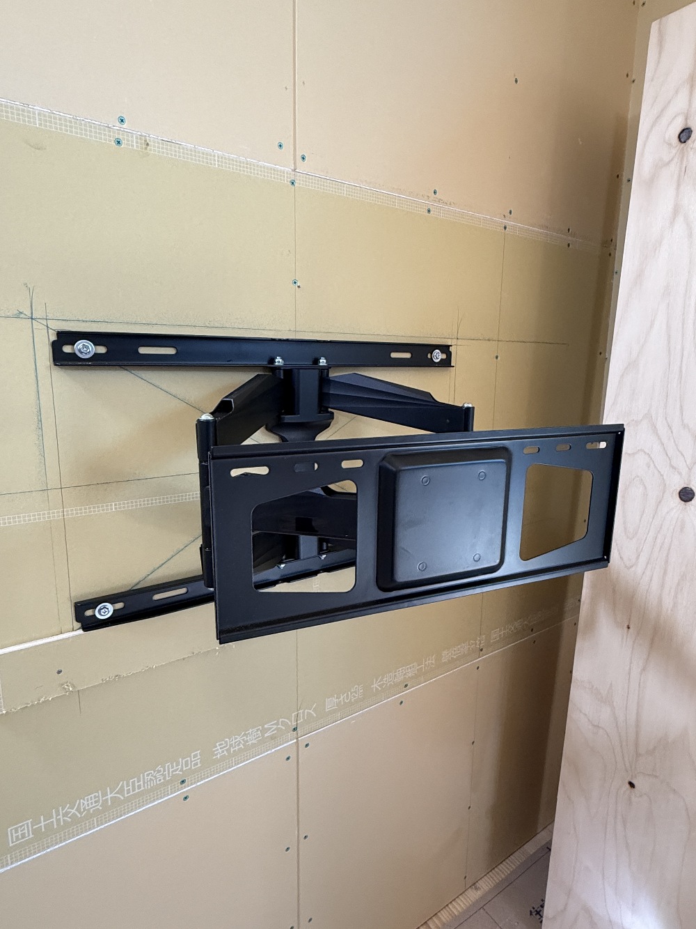 TV用壁掛け金具取付