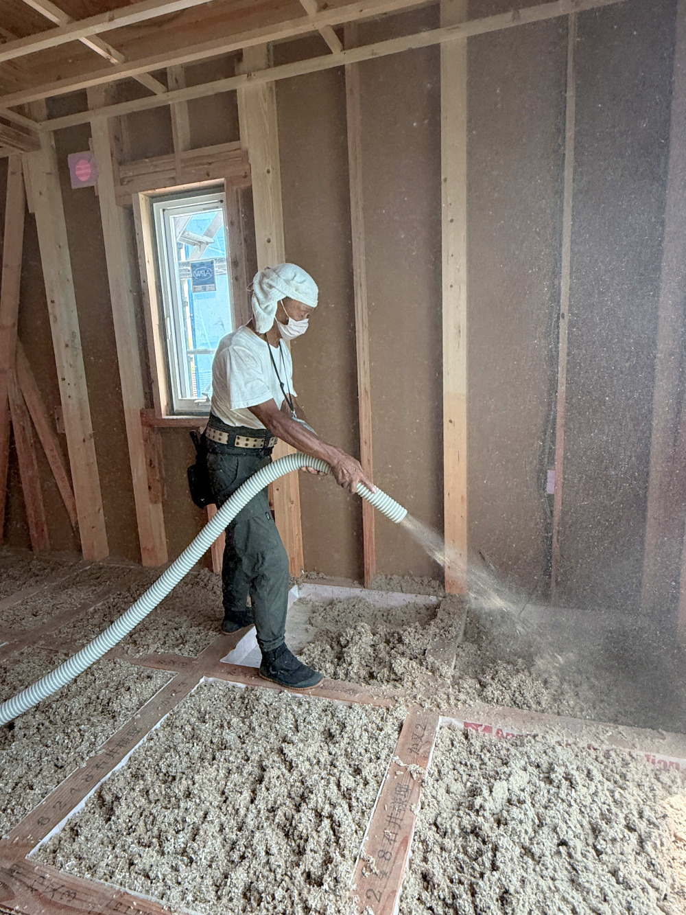 床セルロース断熱工事